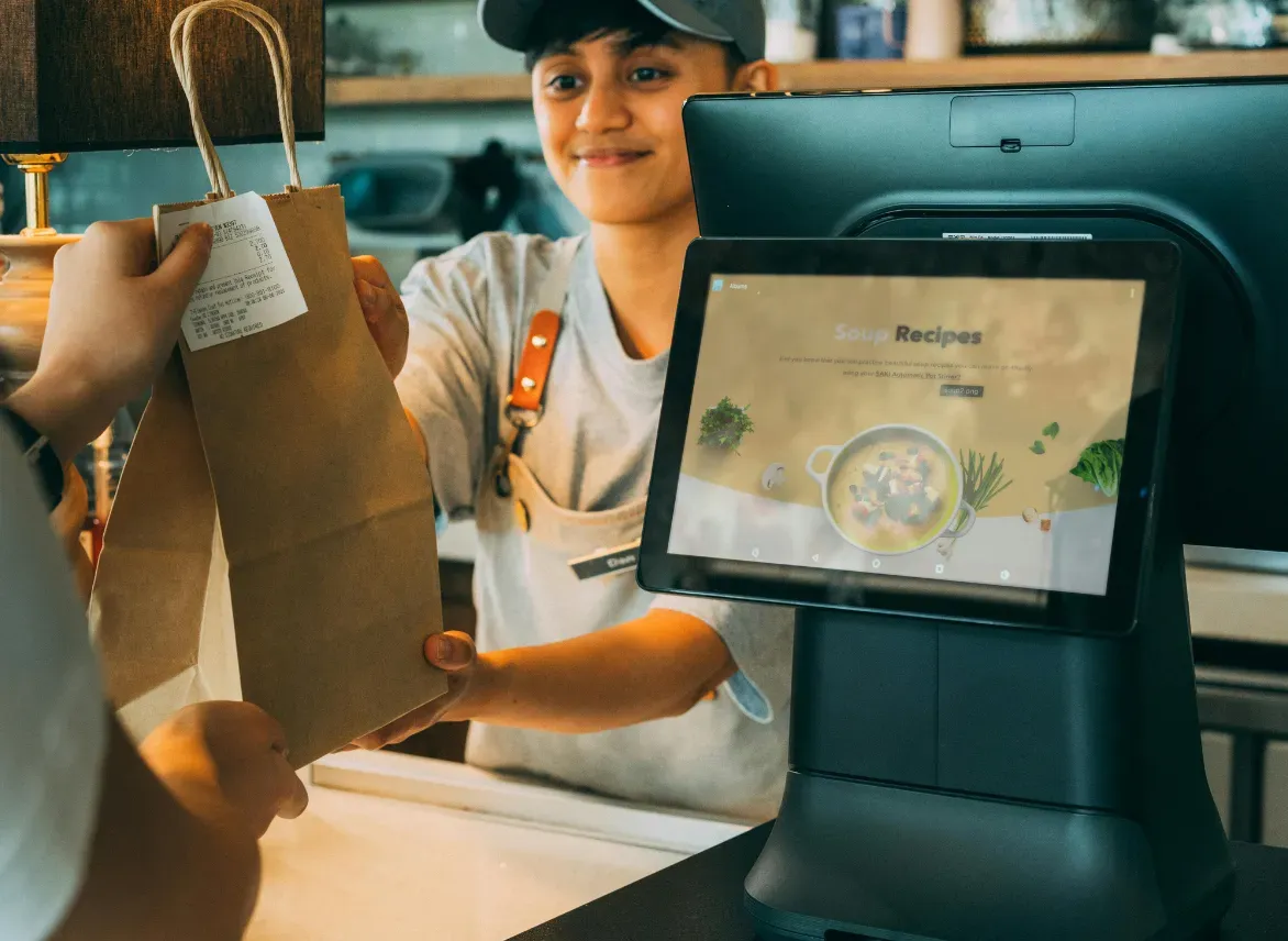 Reemplaza los tickets de papel con pantallas de cocina en vivo